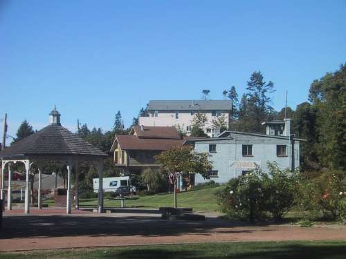 Side View of Redondo Store and Post Office 2003